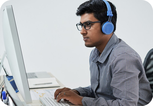 AI-powered Call Center Dashboard Showing Unified View of Leads, Complaints, and Customer Interactions in NetFlows360